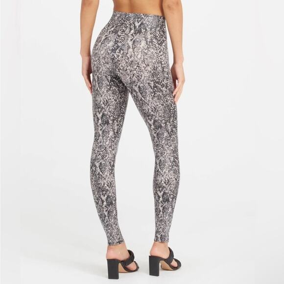 🆕 NWT SPANX Faux Leather Snake Shine Leggings Animal Print High Waisted Stretch - Picture 7 of 8